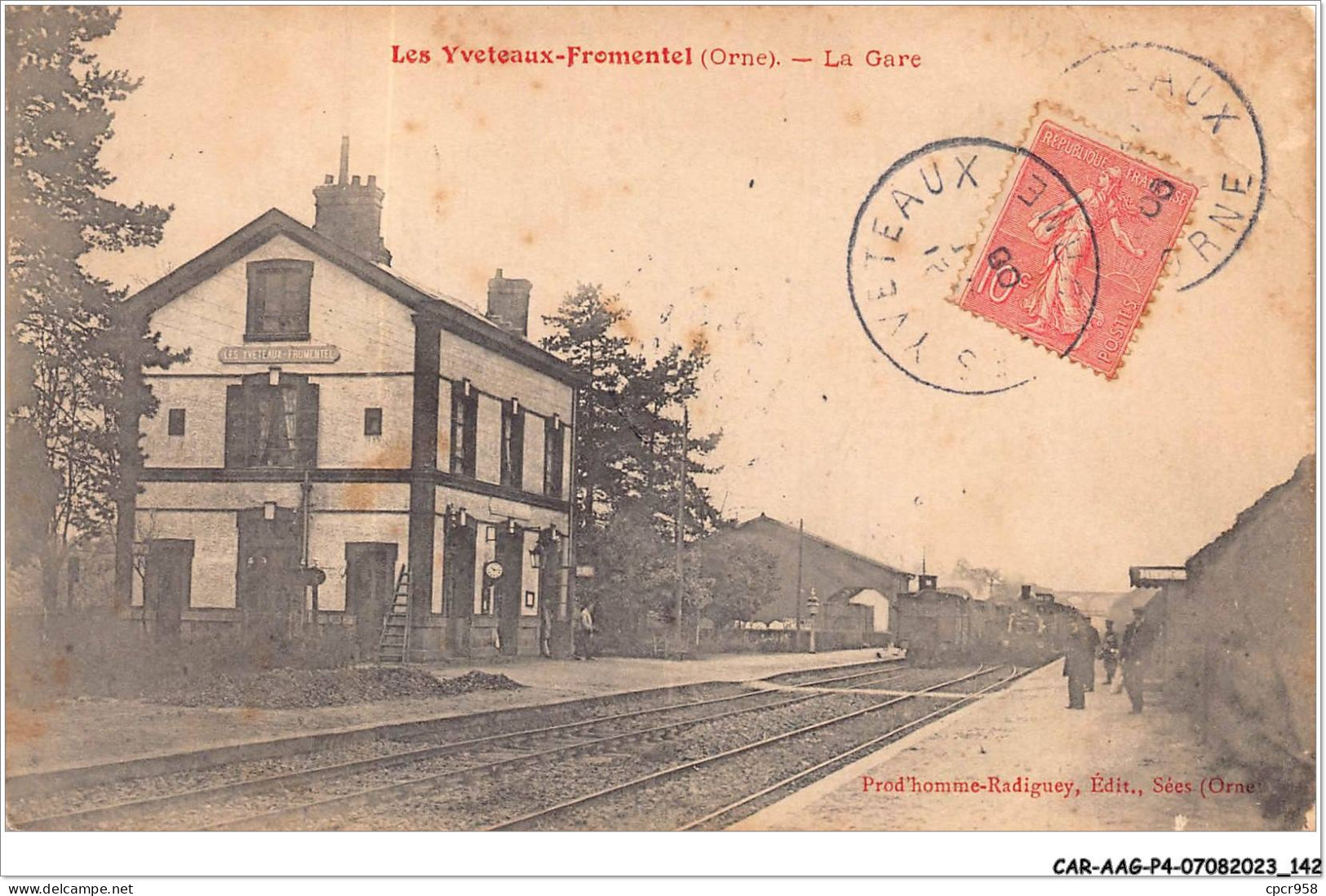 CAR-AAGP4-61-0361 - LES YVETEAUX-FROMENTEL - La Gare -Train - Carte Vendue En L'etat - Other & Unclassified