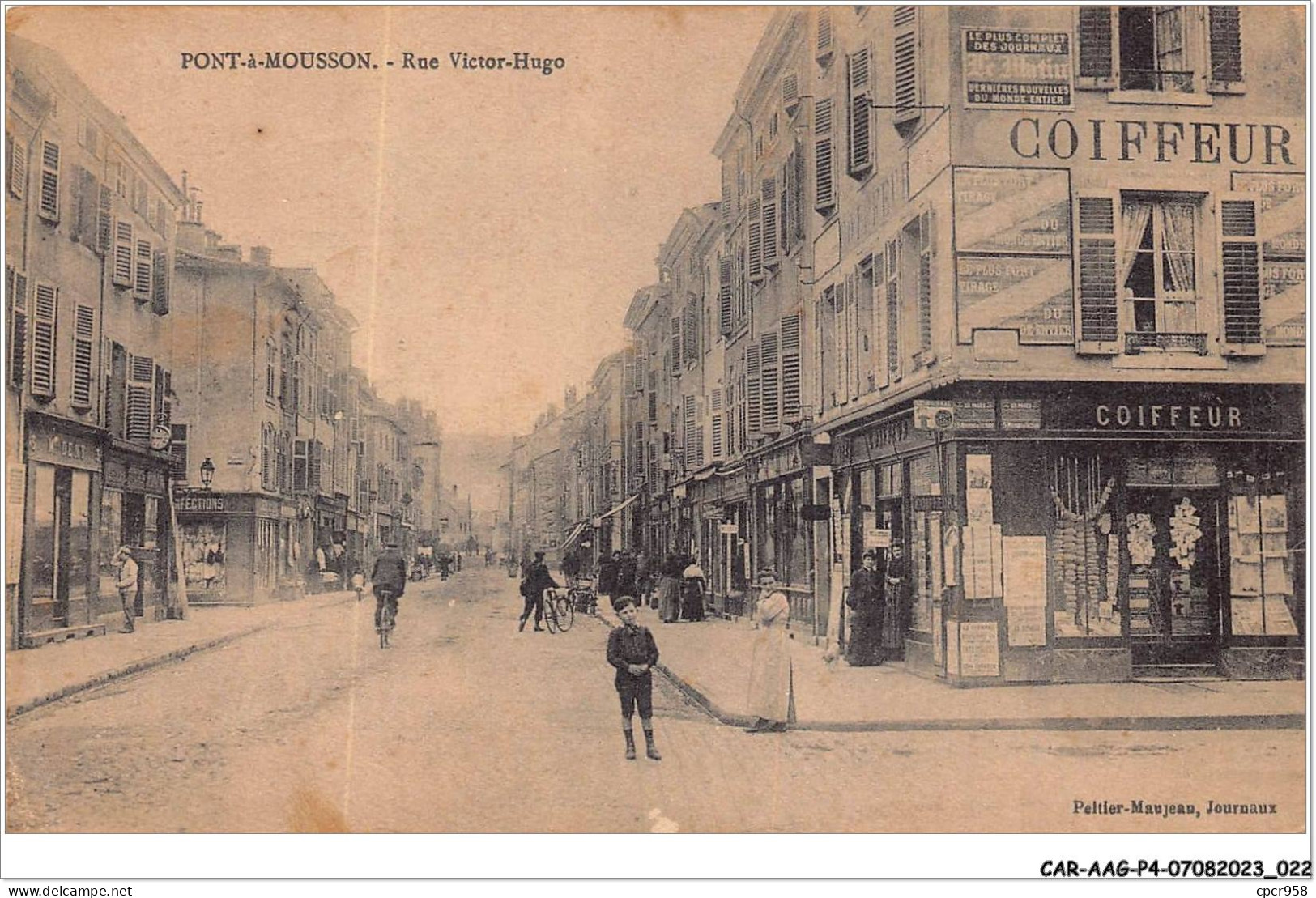 CAR-AAGP4-54-0301 - PONT A MOUSSON - Rue Victor-hugo - Coiffeur, Commerces - Cachet Militaire - Pont A Mousson