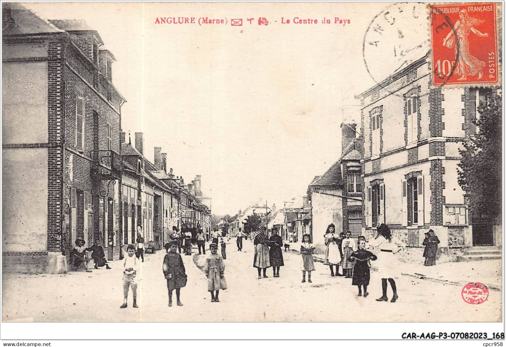 CAR-AAGP3-51-0284 - ANGLURE - Le Centre Du Pays  - Anglure