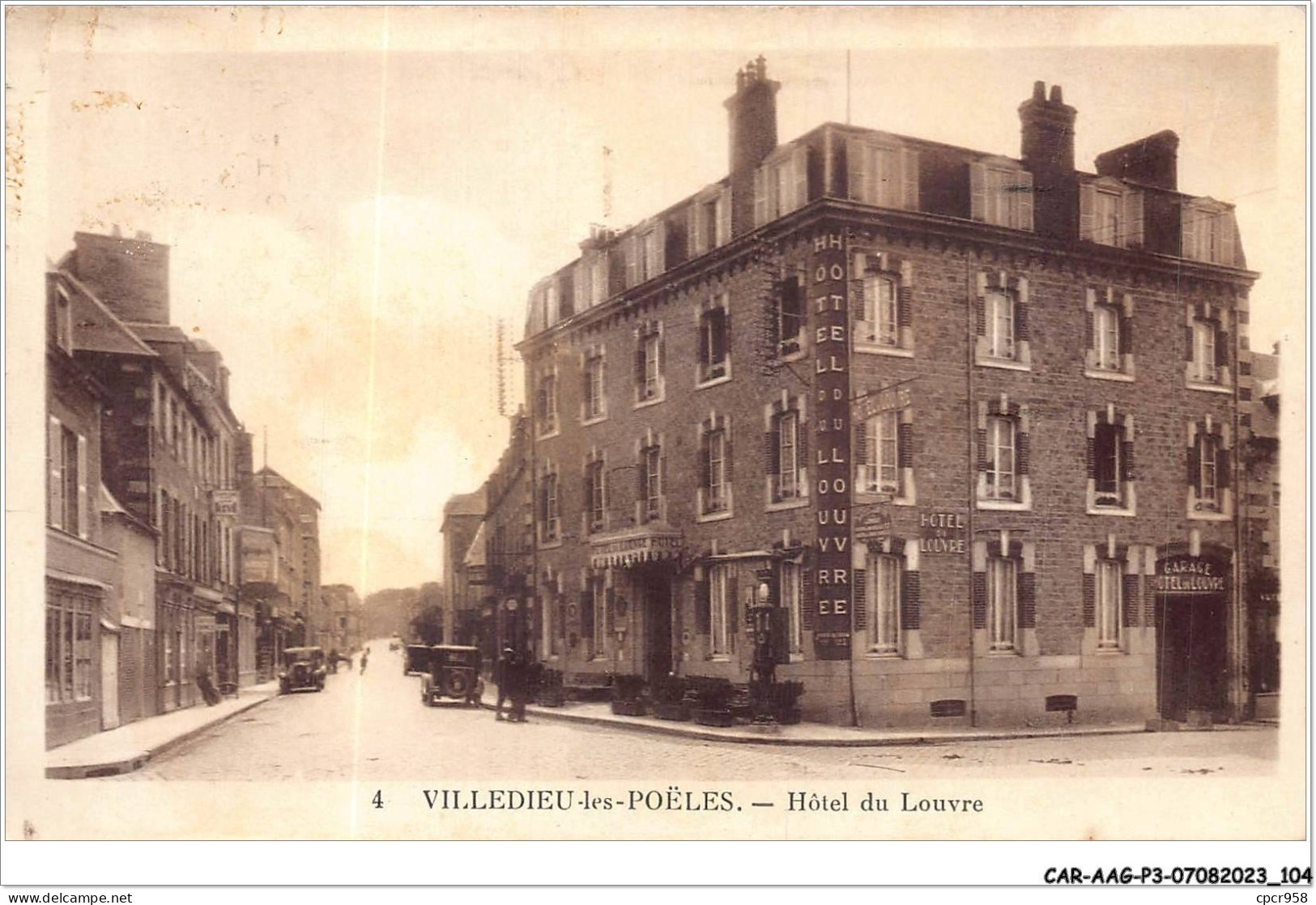 CAR-AAGP3-50-0252 - VILLEDIEU-LES-POELES - Hotel Du Louvre  - Villedieu