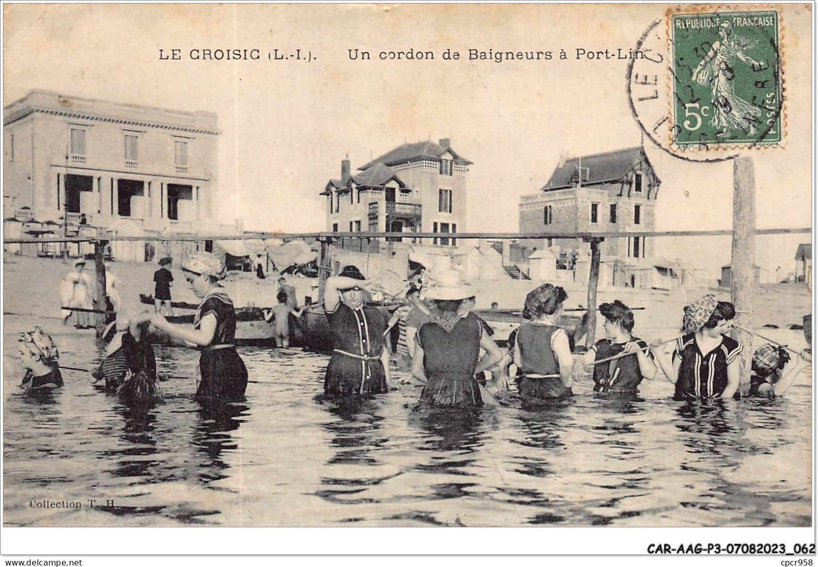 CAR-AAGP3-44-0231 - LE CROISIC - Un Cordon De Baigneurs à Port-Lin - Le Croisic