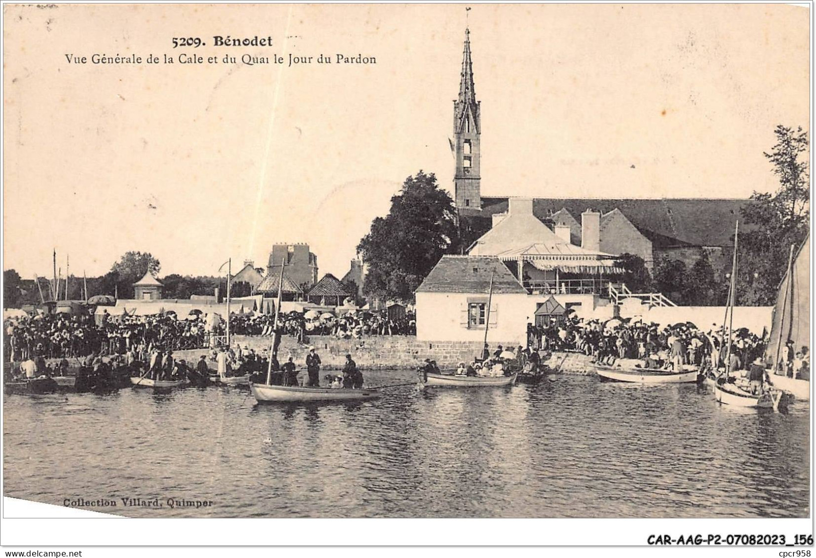 CAR-AAGP2-29-0187 - BENODET - Vue Générale De La Cale Et Du Quai Le Jour Du Pardon  - Bénodet