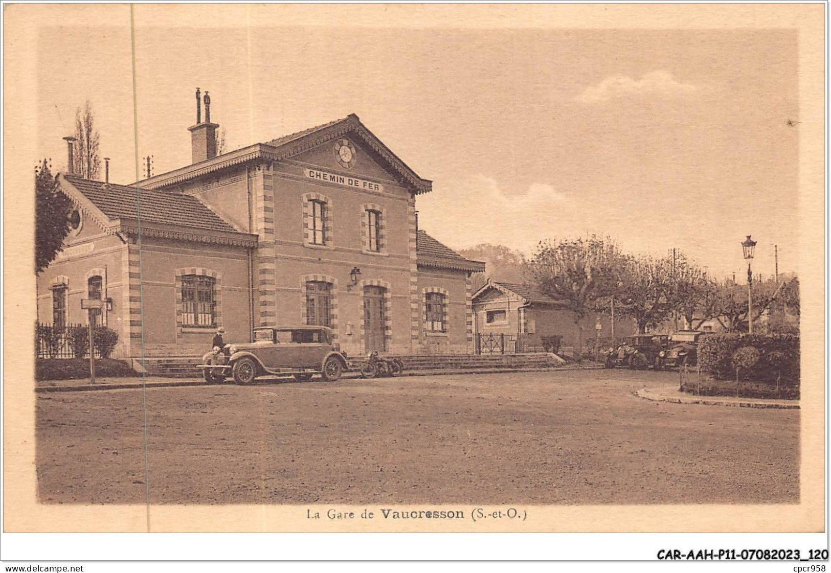 CAR-AAHP11-92-1021 - VAUCRESSON - La Gare - Vaucresson