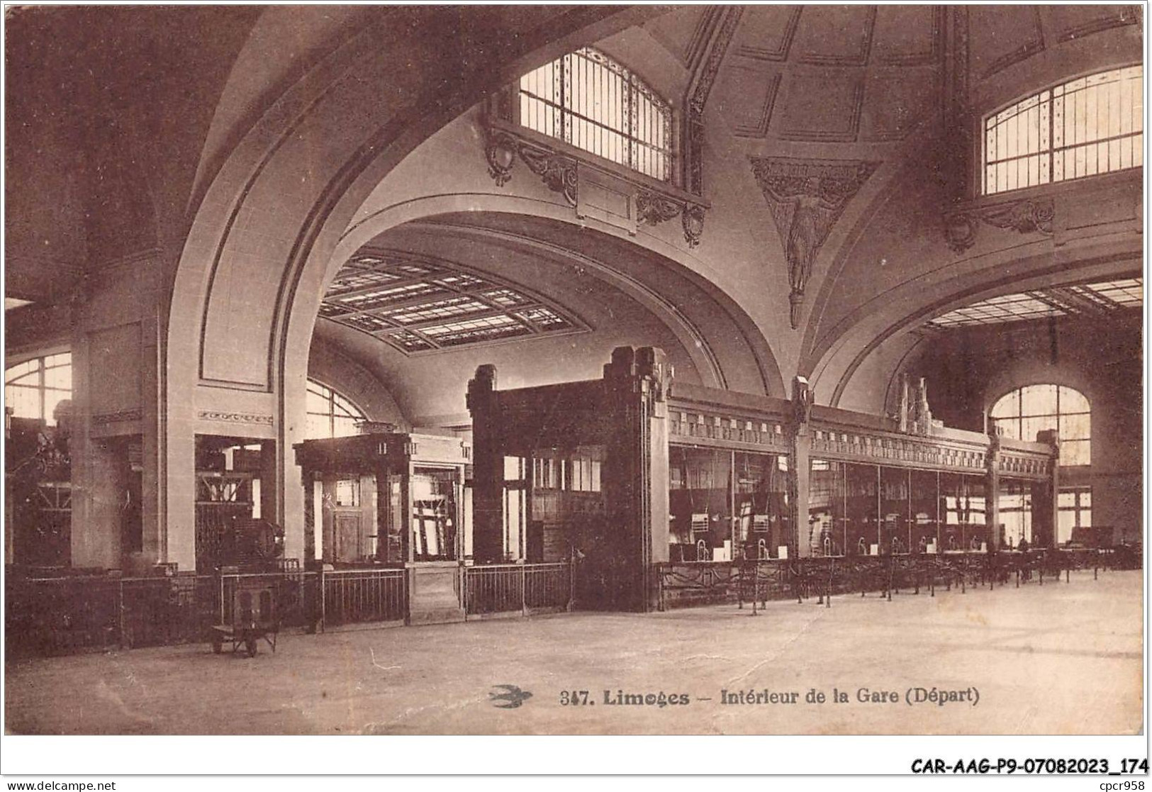 CAR-AAGP9-87-0869 - LIMOGES - Interieur De La Gare ( Depart) - Limoges