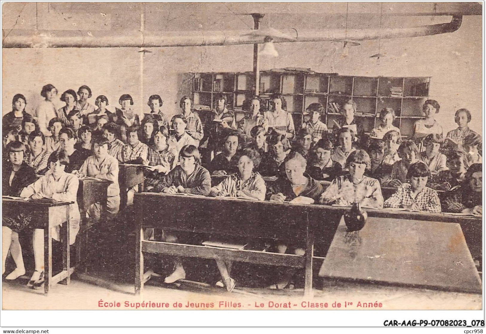 CAR-AAGP9-87-0821 - LE DORAT - Ecole Superieure De Jeunes Filles - Classe De 1ere Annee - Le Dorat