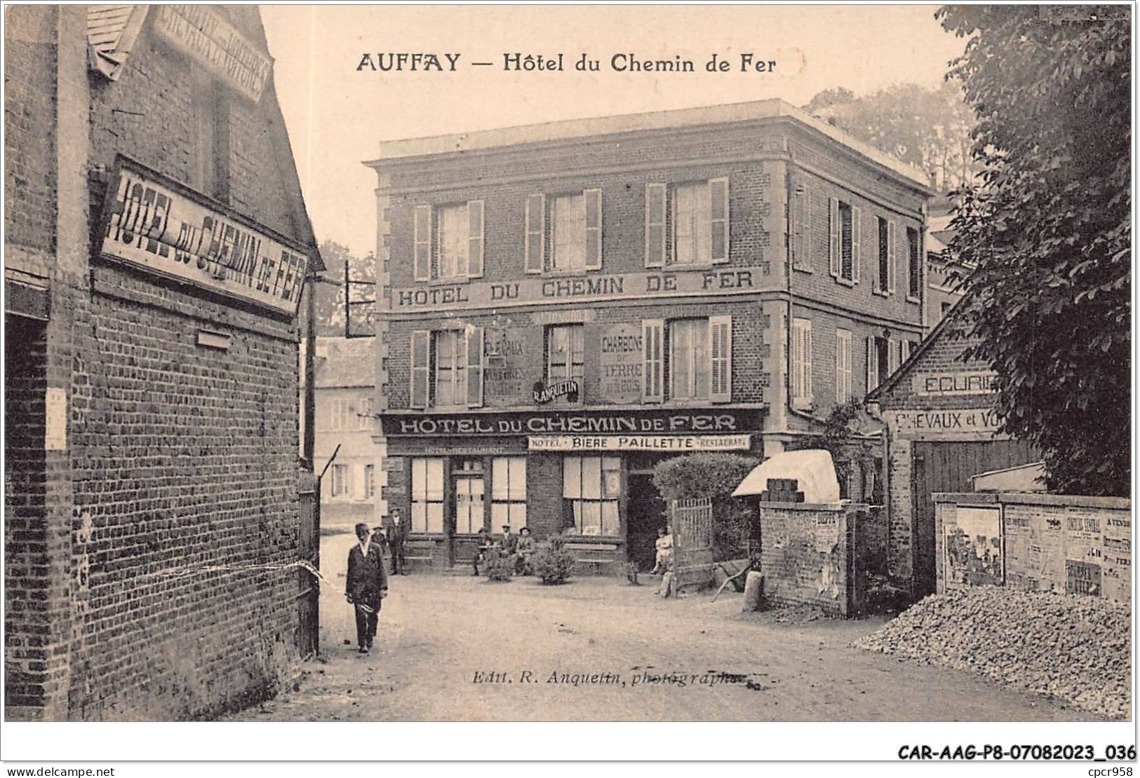 CAR-AAGP8-76-0695 - AUFFAY - Hotel Du Chemin De Fer - Auffay