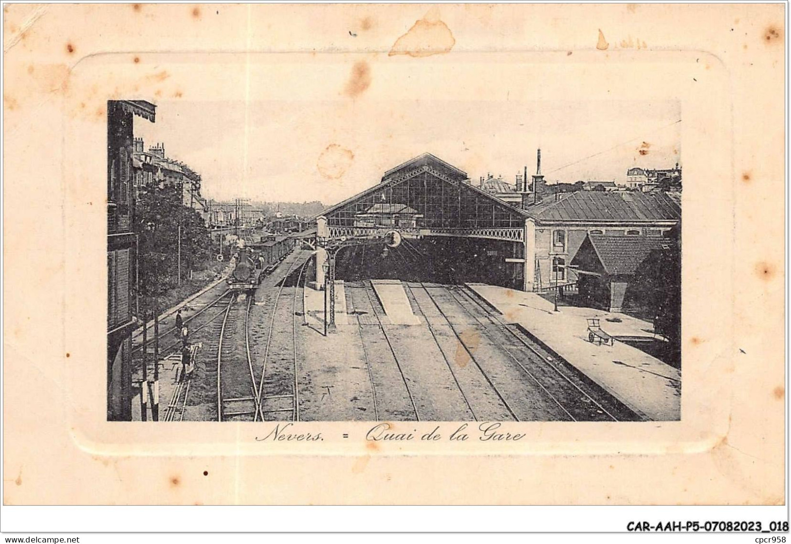 CAR-AAHP5-58-0393 - NEVERS - Quai De La Gare - Train - Carte Vendue En L'etat - Nevers