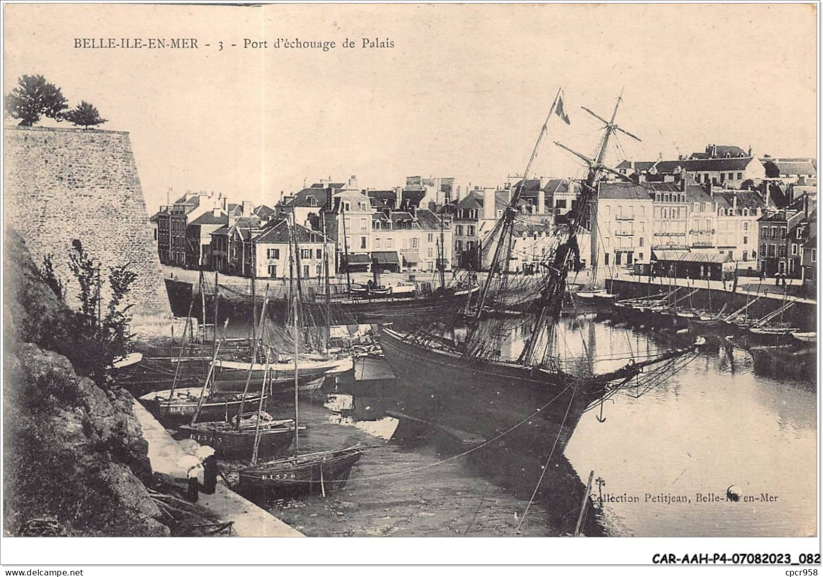 CAR-AAHP4-56-0326 - BELLE-ILE-EN-MER - Port D'échouage De Palais - Bateaux - Carte Pliee, Vendue En L'etat - Belle Ile En Mer