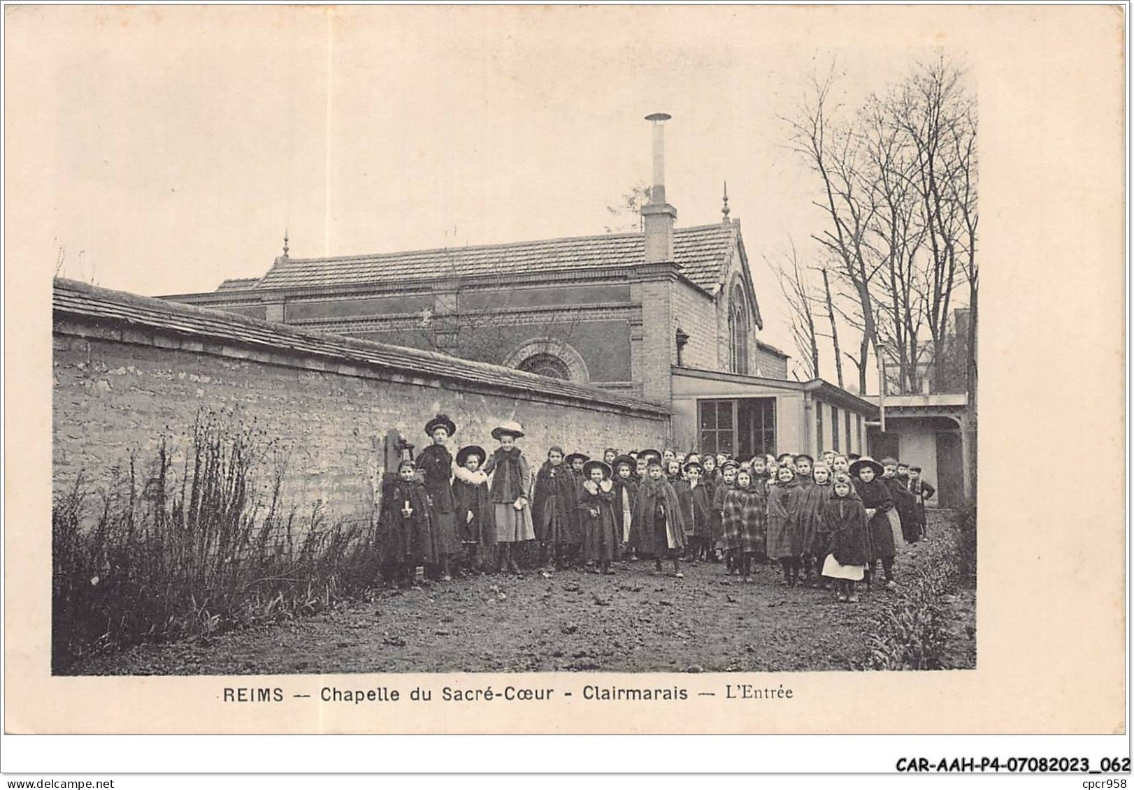 CAR-AAHP4-51-0316 - REIMS -  Chapelle Du Sacré-coeur - Clairmarais - L'entrée - Reims