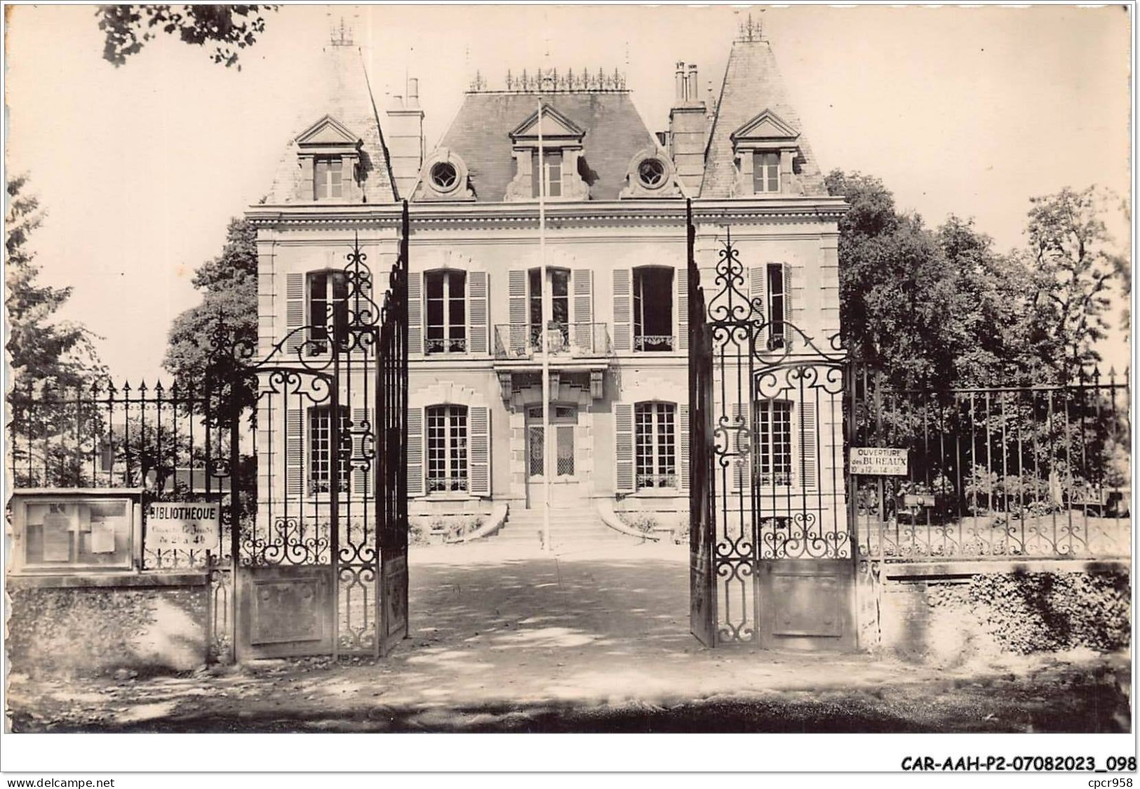 CAR-AAHP2-27-0135 - VERNEUIL-SUR-AVRE - La Mairie - Verneuil-sur-Avre