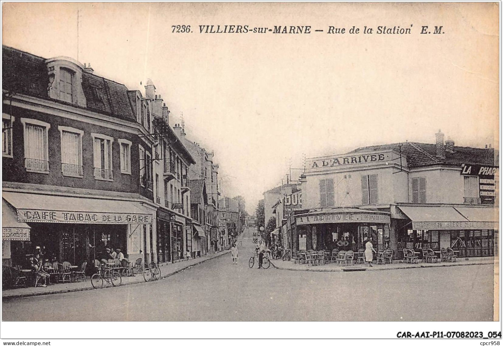 CAR-AAIP11-94-1007 - VILLIERS SUR MARNE - Rue De La Station - Cafes - Villiers Sur Marne