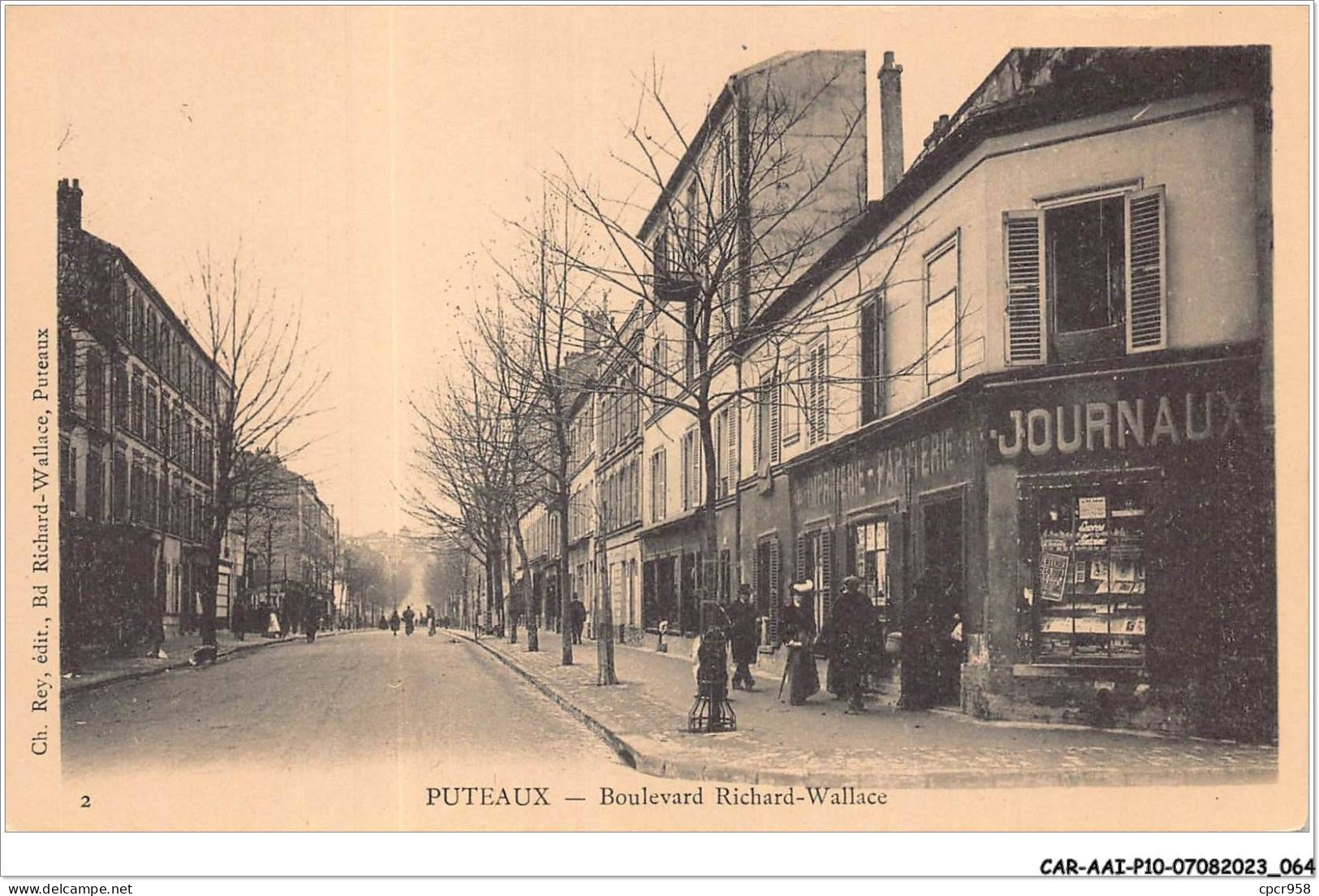 CAR-AAIP10-92-0895 - PUTEAUX - Boulevard Richard Wallace - Papeterie, Journaux - Puteaux