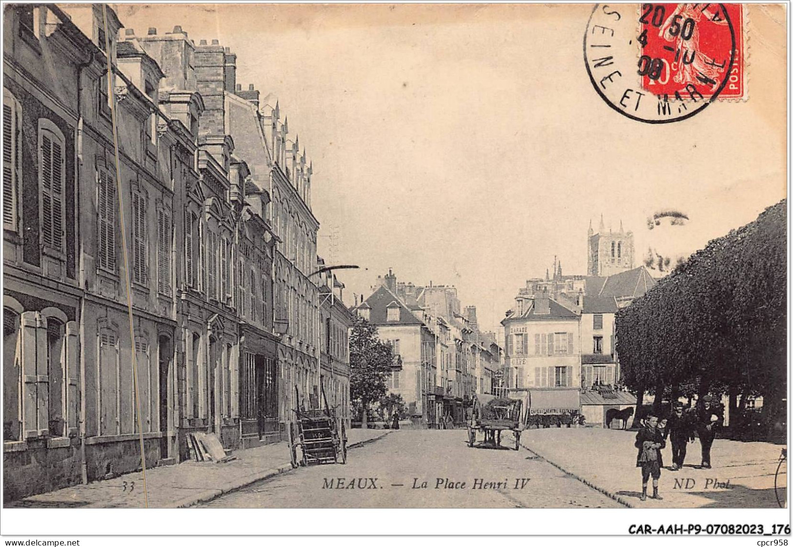 CAR-AAHP9-77-0858 - MEAUX - La Place Henri IV - Meaux
