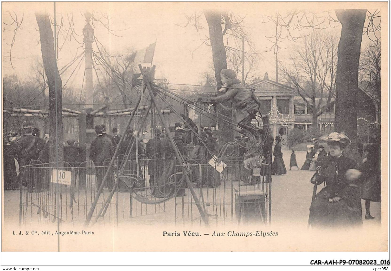 CAR-AAHP9-75-0778 - PARIS-VECU - Aux Champs-élysées - Balancoires - Champs-Elysées