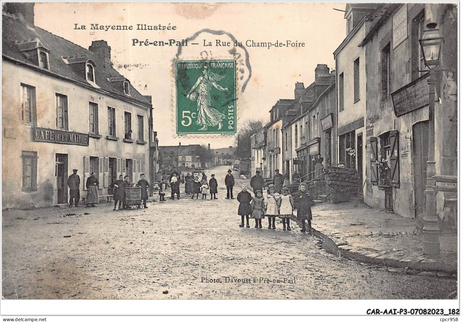 CAR-AAIP3-53-0283 - PRE EN PAIL - La Rue Du Champs De Foire - Cafe De La Mairie - Pre En Pail