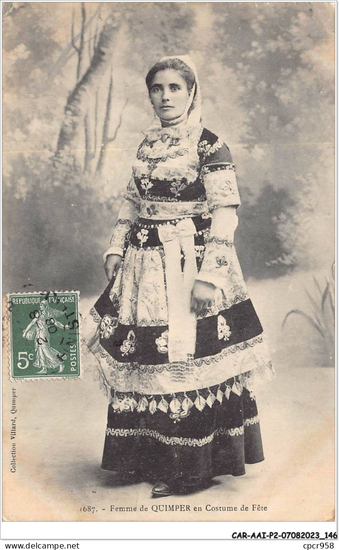 CAR-AAIP2-29-0171 - QUIMPER - Femme En Costumes De Fete - Quimper