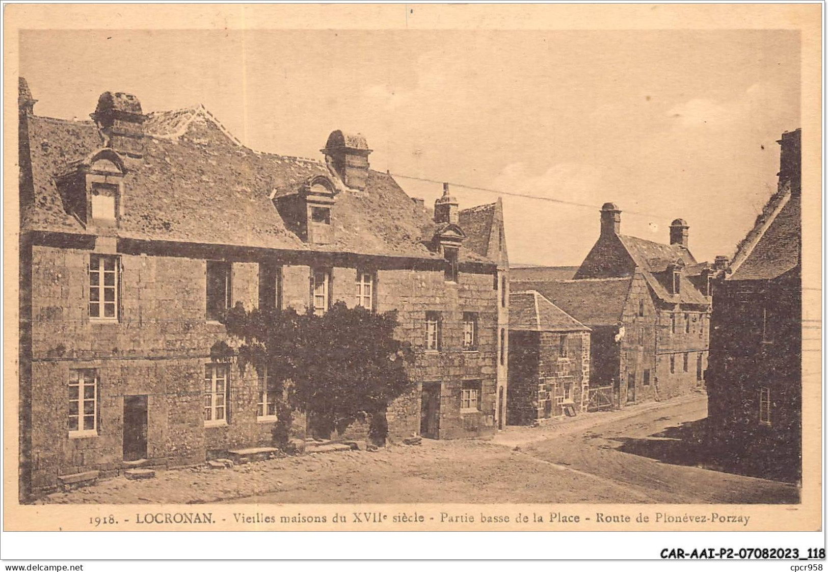 CAR-AAIP2-29-0157 - LOCRONAN - Vieilles Maisons - Partie Basse De La Place  - Locronan