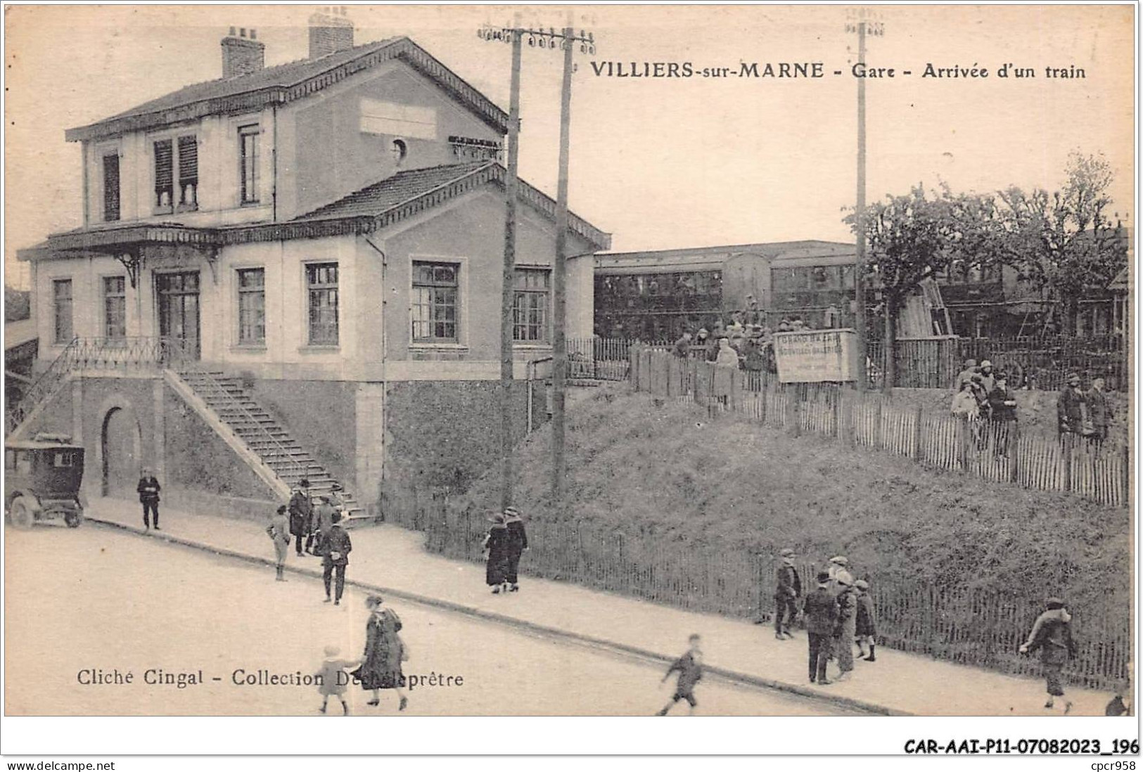 CAR-AAIP11-94-1078 - VILLIERS SUR MARNE  - Gare - Arrivee D'un Train - Villiers Sur Marne