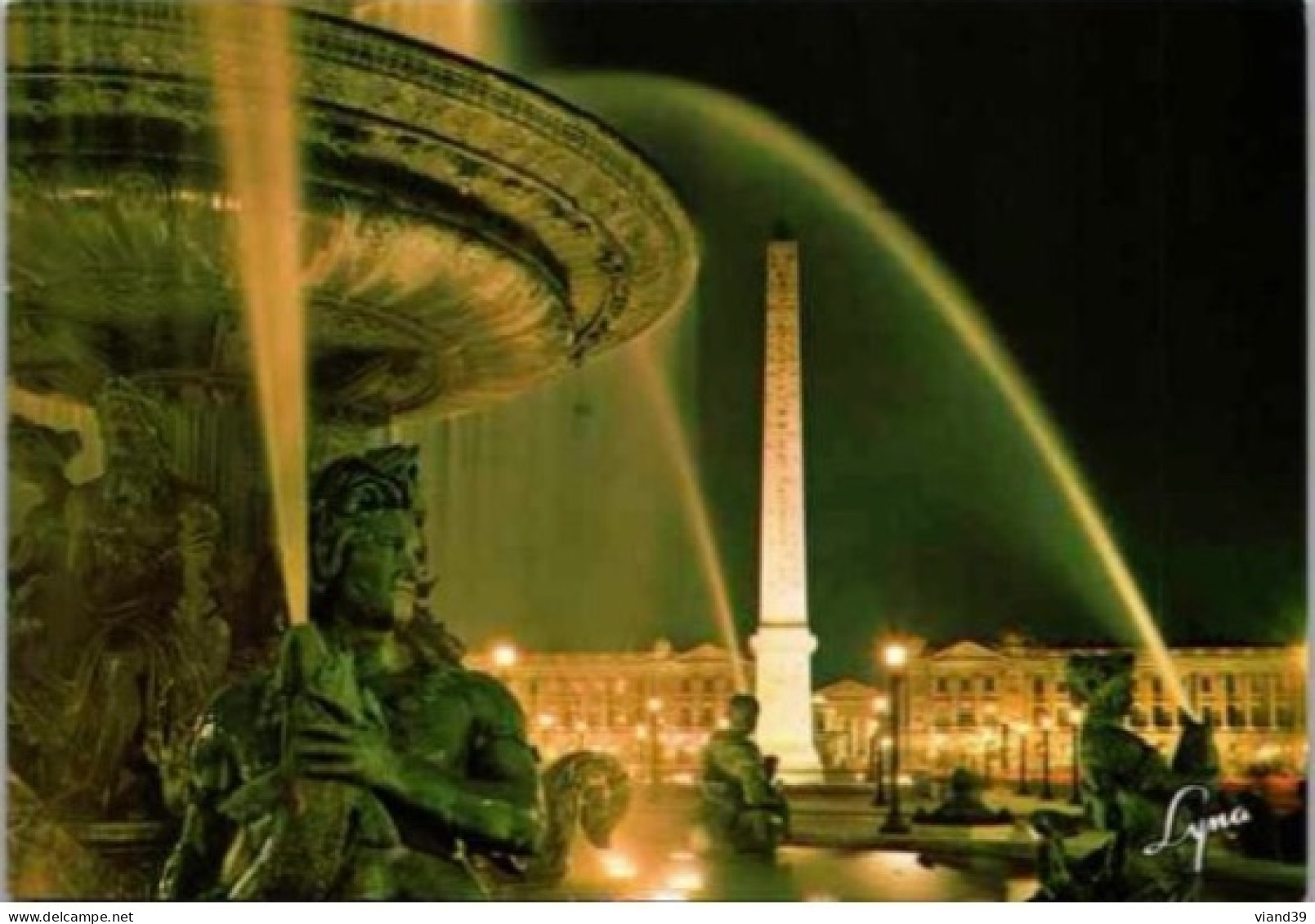 PARIS. -  Place De La Concorde Illuminée.     Non Circulée. - Piazze