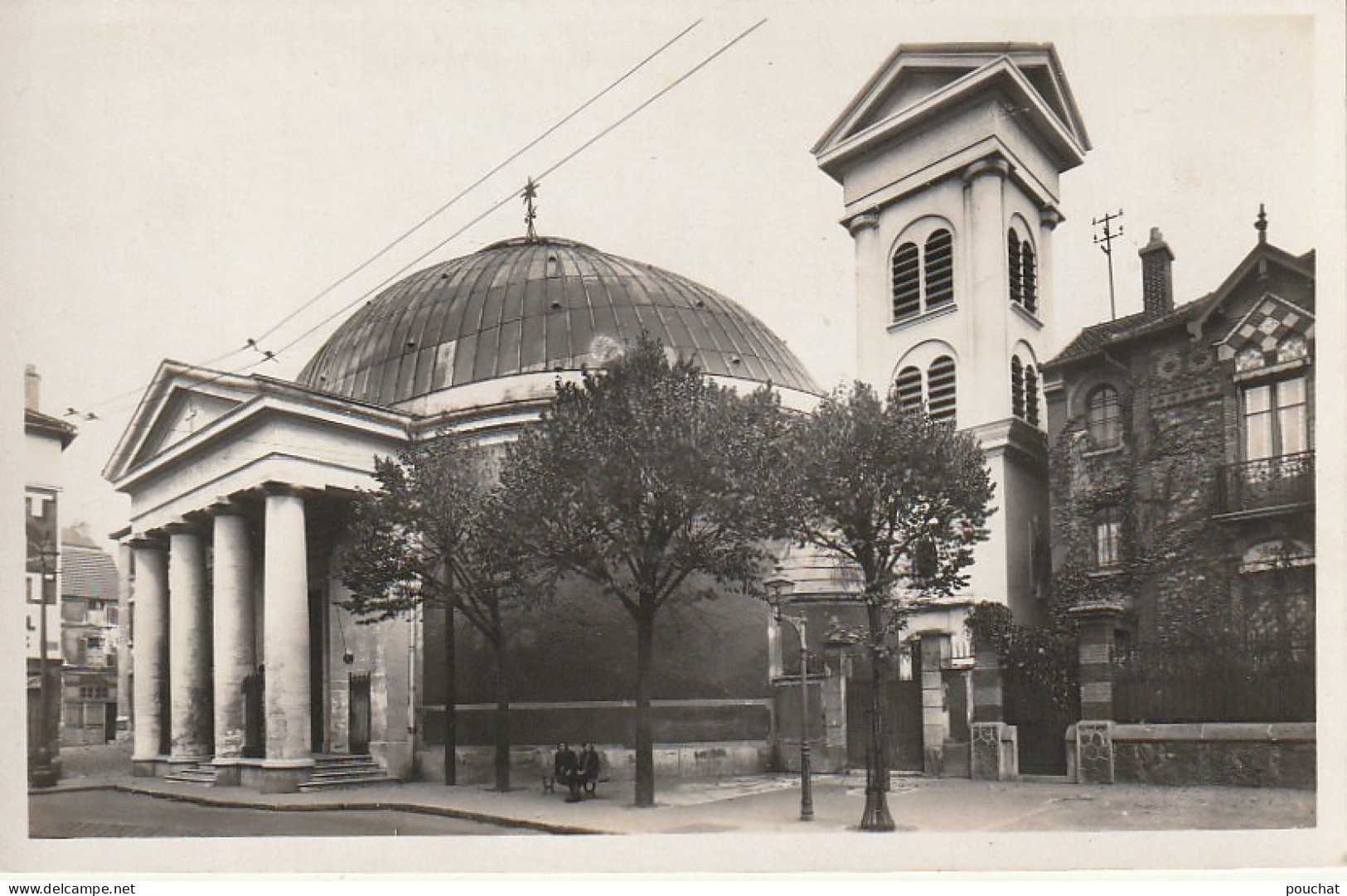 MO 3-(92) COURBEVOIE - L ' EGLISE  - 2 SCANS - Courbevoie