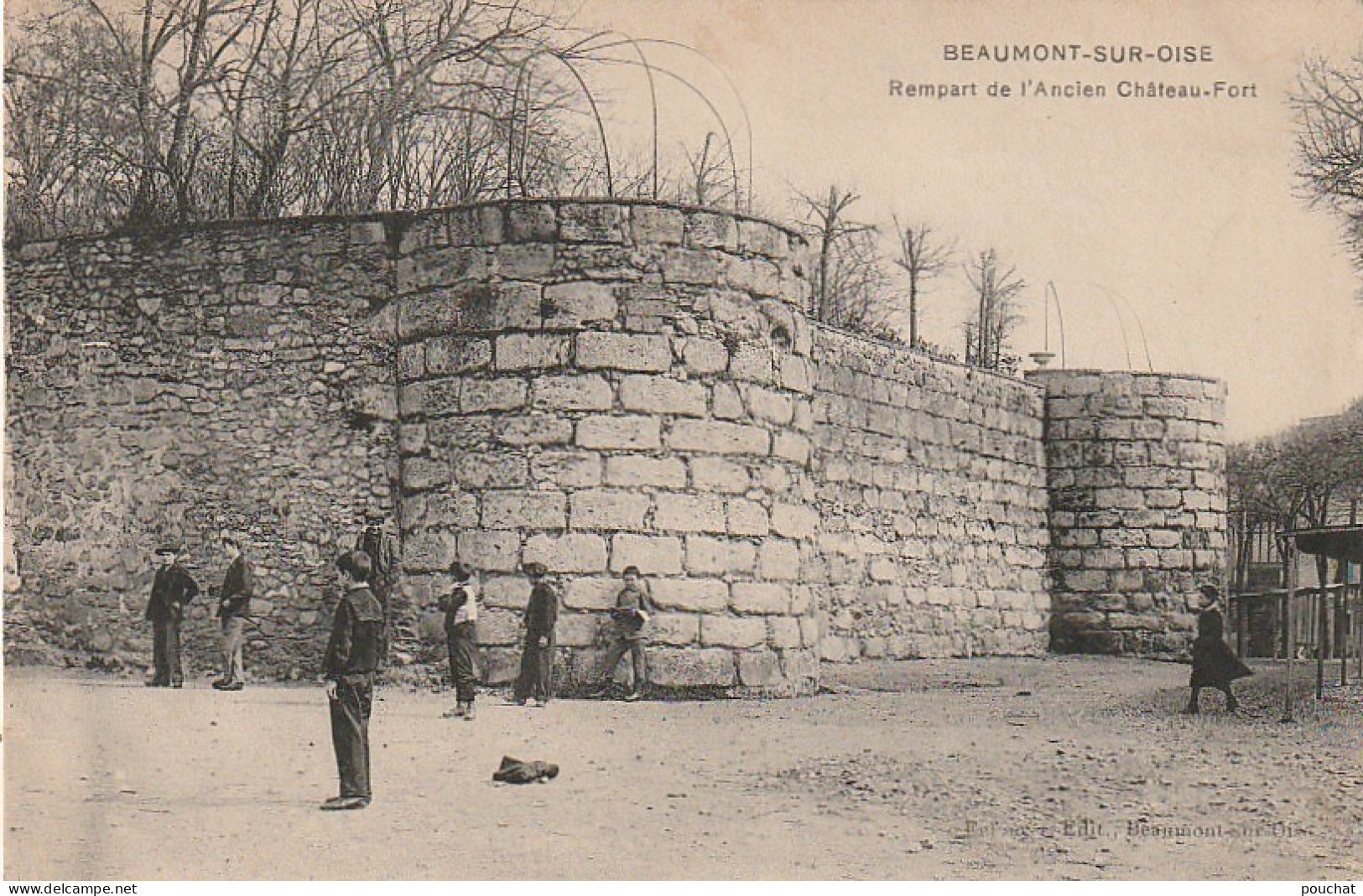 MO 12-(95) BEAUMONT SUR OISE - REMPART DE L' ANCIEN CHATEAU FORT - ENFANTS - ANIMATION - 2 SCANS - Beaumont Sur Oise