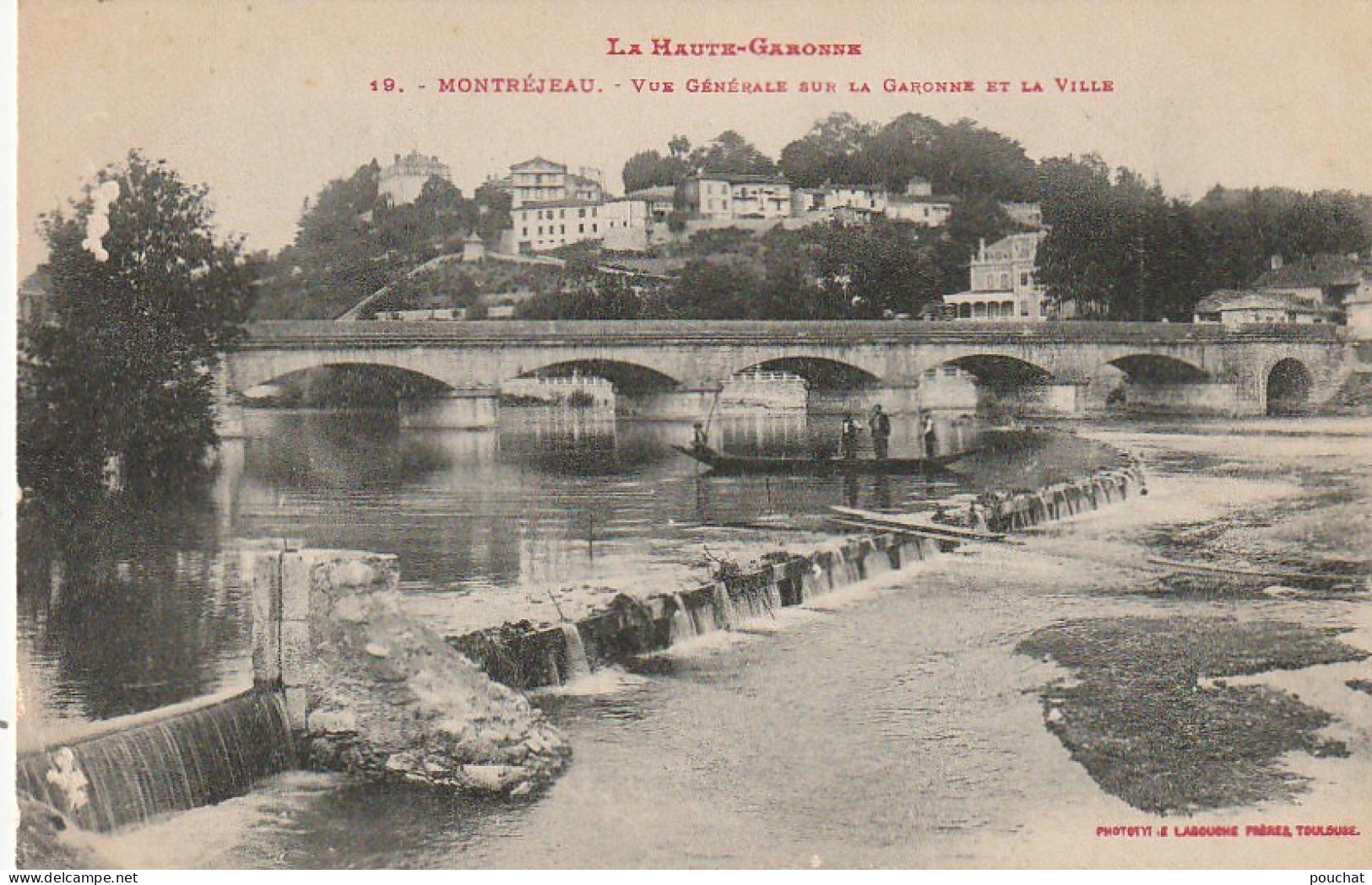 MO 16-(31) MONTREJEAU - VUE GENERALE SUR LA GARONNE ET LA VILLE - PASSEURS EN BARQUE - 2 SCANS - Montréjeau