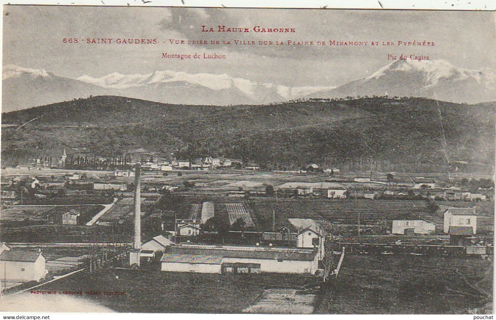 MO 16-(31) SAINT GAUDENS - VUE DE LA VILLE SUR LA PLAINE  DE MIRAMONT ET LES PYRENEES  - 2 SCANS - Saint Gaudens