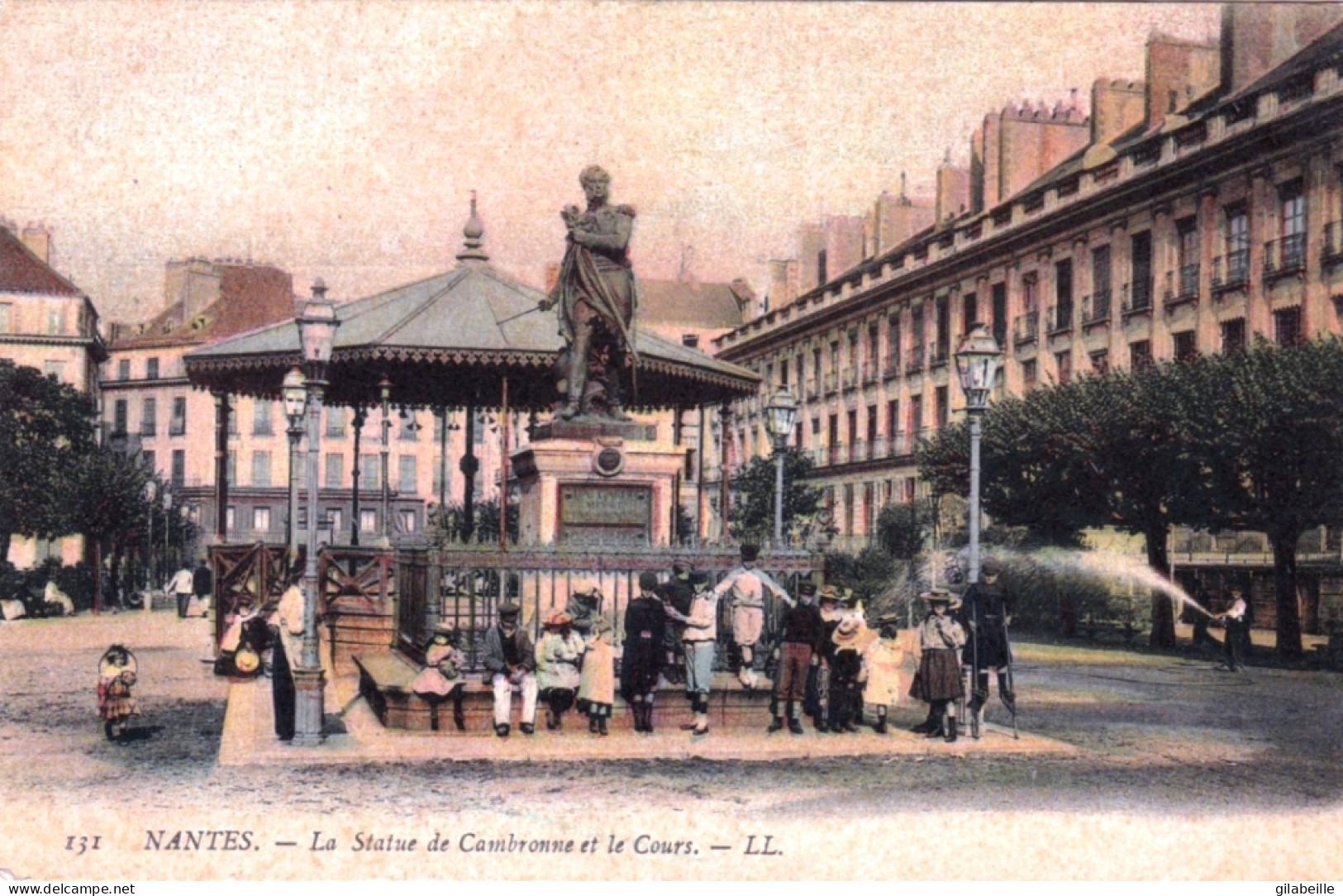 44 - NANTES - La Statue De Cambronne Et Le Cours - Nantes