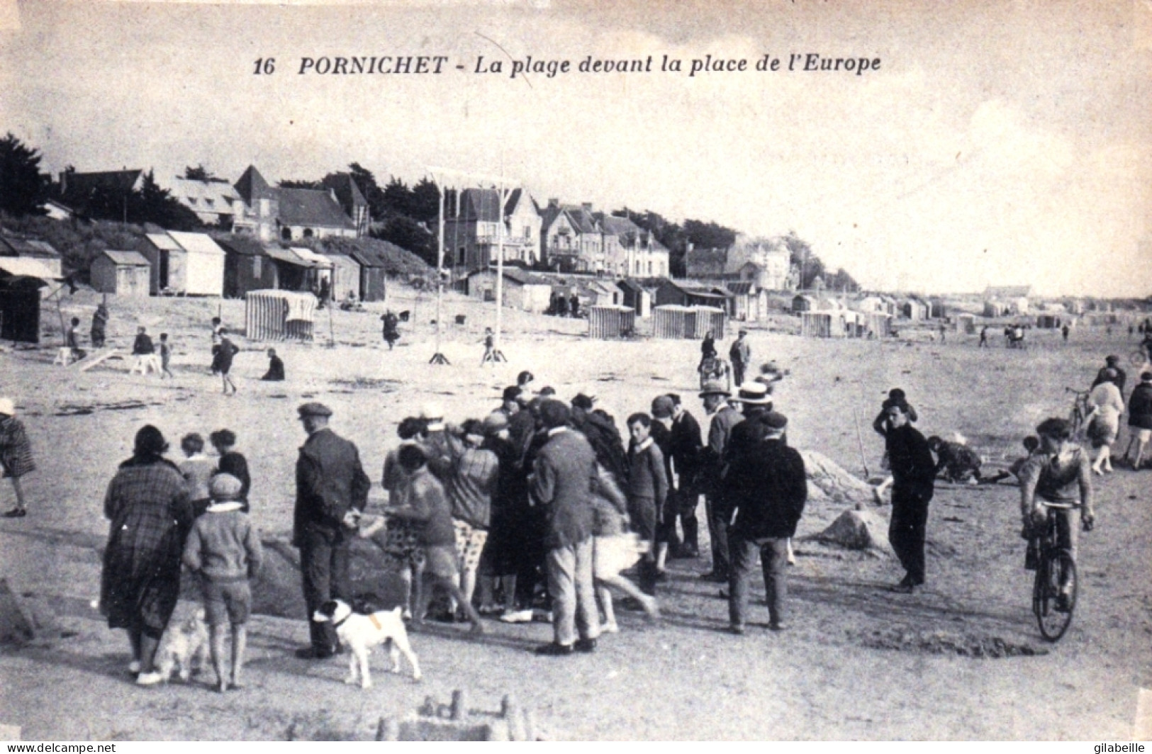 44 - PORNICHET - La Plage Devant La Place De L'Europe - Pornichet