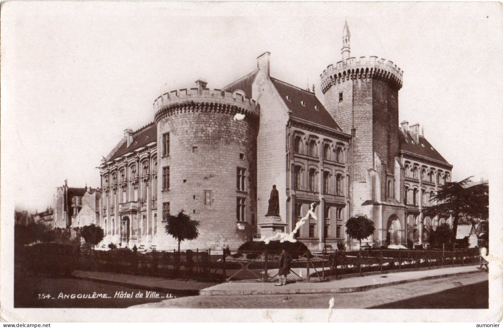 ANGOULEME ( 16 ) - Hôtel De Ville - Angouleme