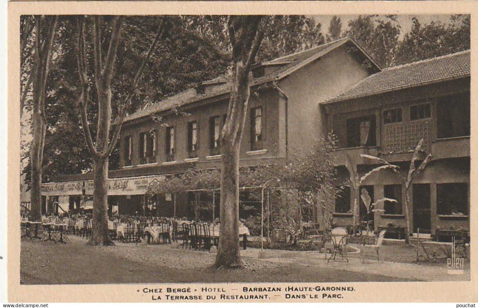 MO 18-(31) BARBAZAN - LA TERRASSE DU RESTAURANT DANS LE PARC - HOTEL " CHEZ BERGE "- 2 SCANS - Barbazan