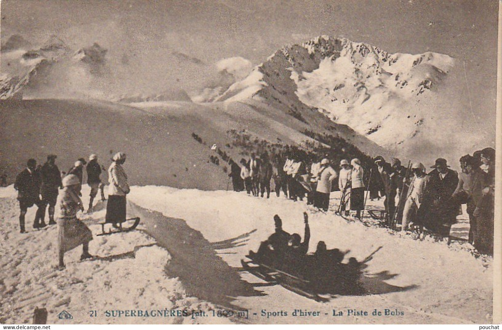 MO 22-(31) SUPERBAGNERES - SPORTS D' HIVER - LA PISTE DE BOBS - SPECTATEURS ET COMPETITEURS - 2 SCANS  - Superbagneres