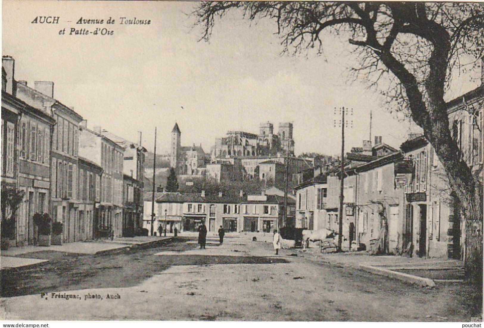 MO 23 -(32) AUCH - AVENUE DE TOULOUSE ET PATTE D' OIE - ANIMATION - 2 SCANS - Auch