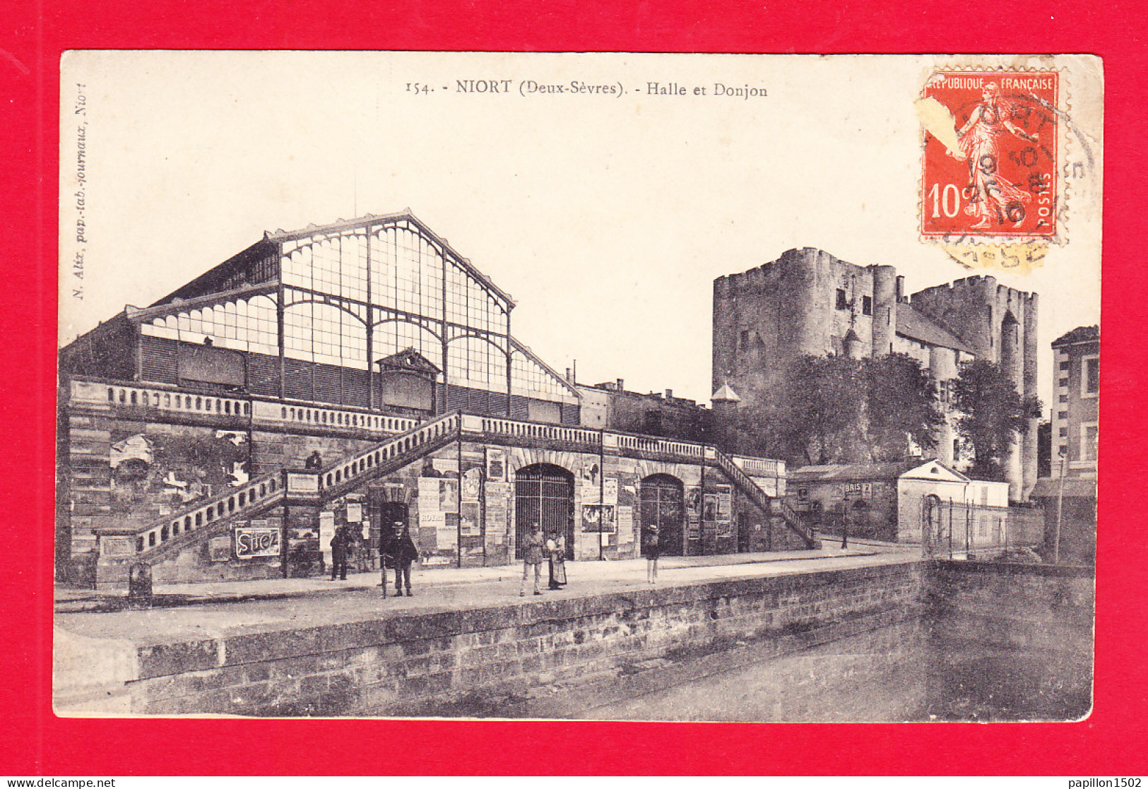 F-79-Niort-82A55  La Halle Et Le Donjon, Cpa  - Niort