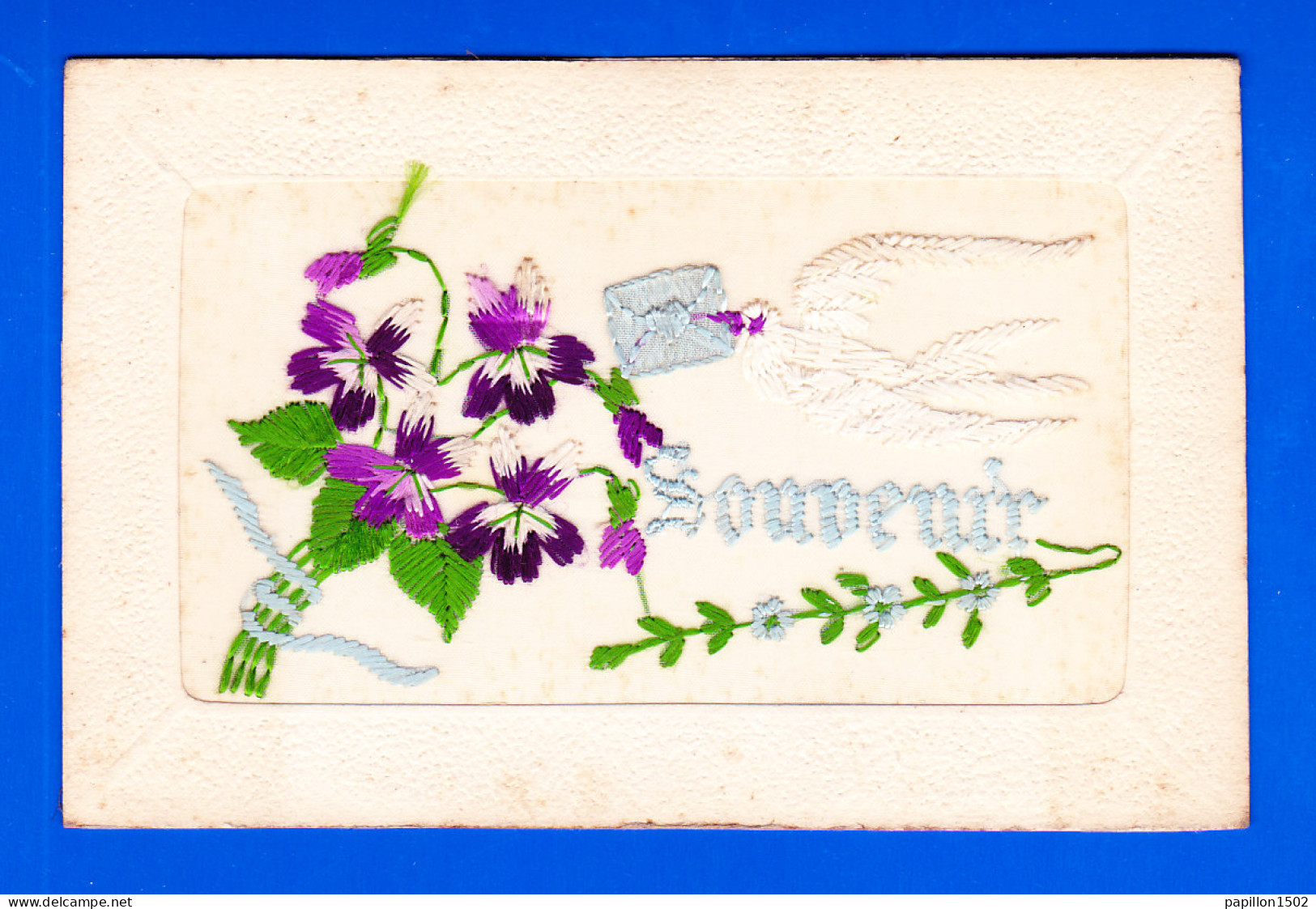 Brodee-226A55  SOUVENIR, Hirondelle Qui Porte Une Enveloppe Dans Son Bec, Bouquet De Violettes - Brodées