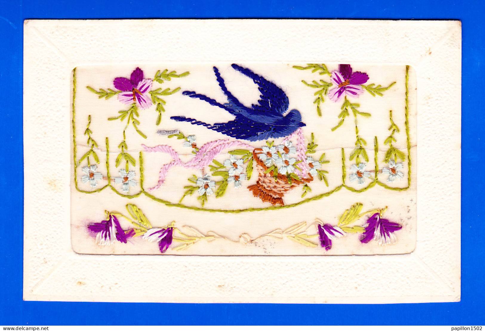Brodee-232A55  Carte Brodée Avec Pochette à Rabat, Une Hirondelle, Panier De Fleurs - Embroidered