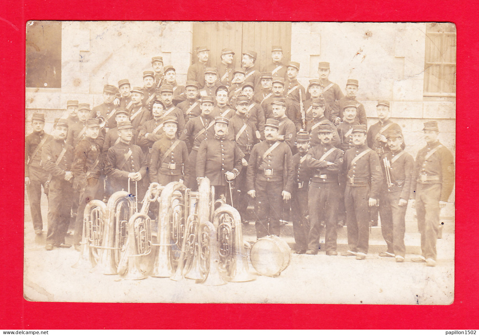 Milit-520A55  Carte Photo, Un Groupe De Militaires, Instruments De Musique, Cuivres Et Tambour, Cpa  - Autres & Non Classés