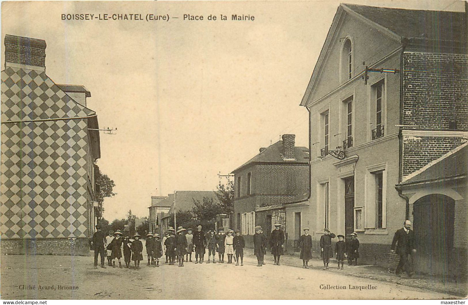 BOISSEY LE CHATEL Place De La Mairie - Other & Unclassified