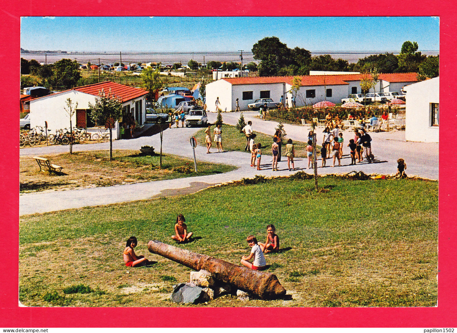 F-17-Fouras-181Ph124  Village De Vacances PTT, Intérieur Du Village, Animation, BE - Fouras-les-Bains