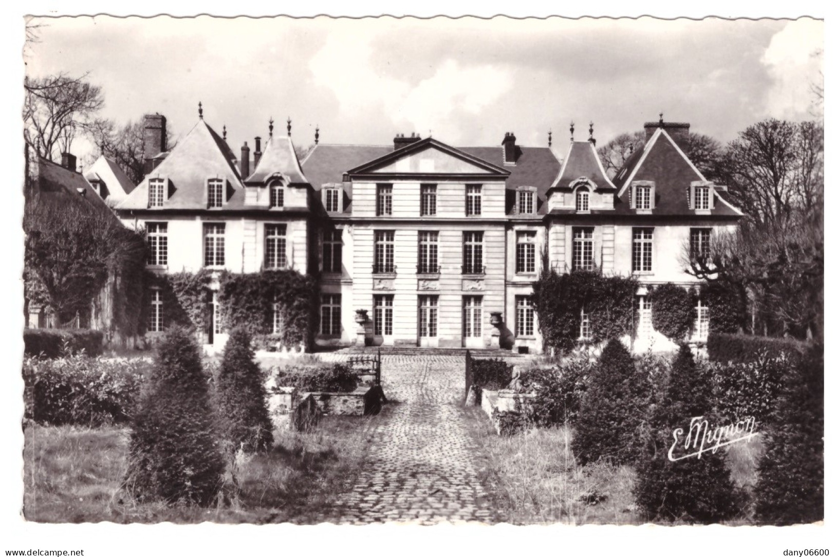 LE MESNIL SAINT DENIS - Le Château (carte Photo) - Le Mesnil Saint Denis