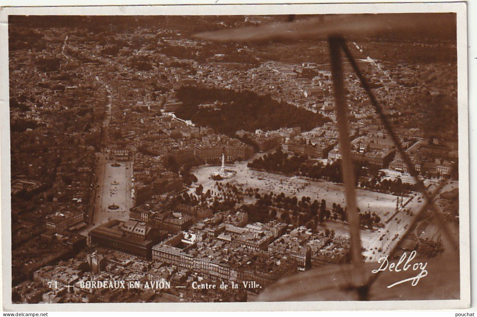 NE 7(33) BORDEAUX EN AVION - CENTRE DE LA VILLE - 2 SCANS - Bordeaux