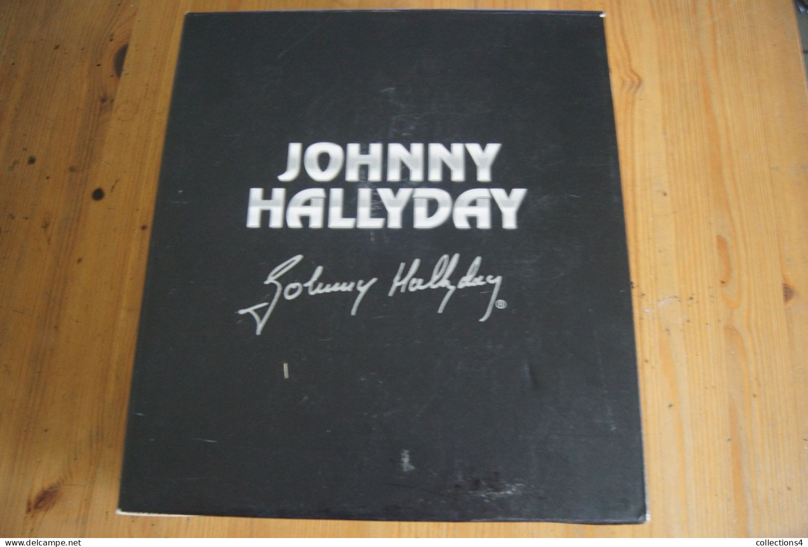 JOHNNY HALLYDAY RARE CAVE A CIGARES - Objets Dérivés