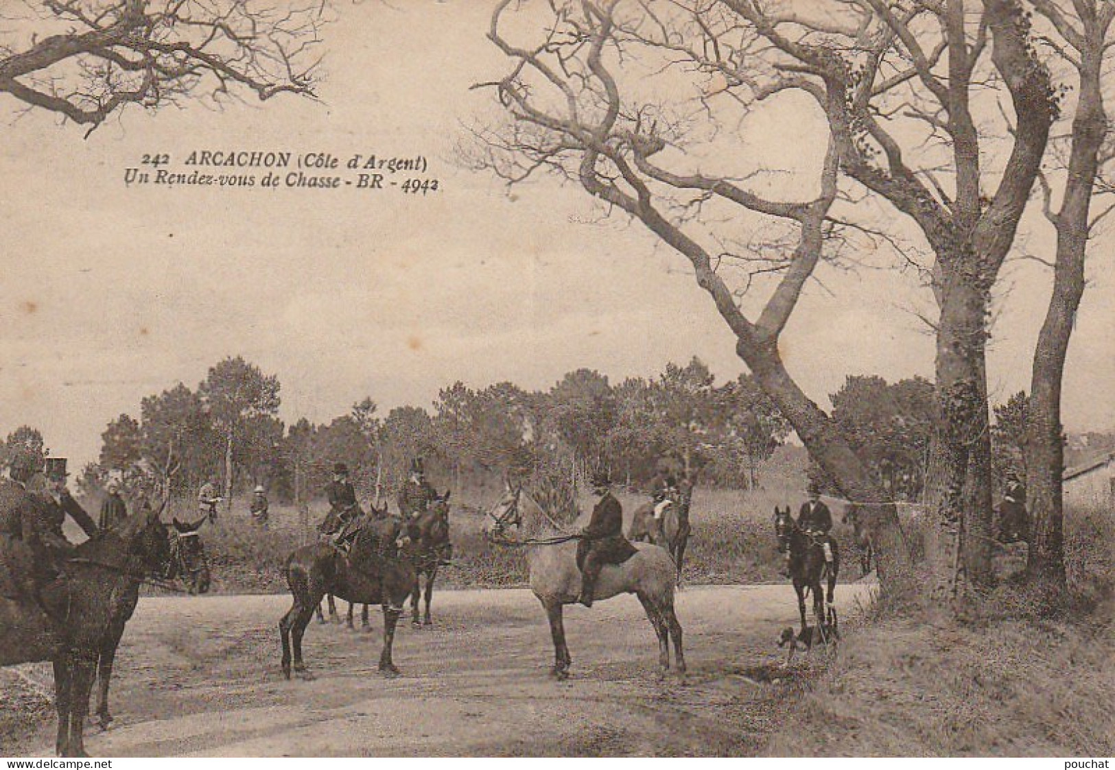 NE 10-(33) ARCACHON - UN RENDEZ VOUS DE CHASSE  - CAVALIERS  - 2 SCANS - Arcachon