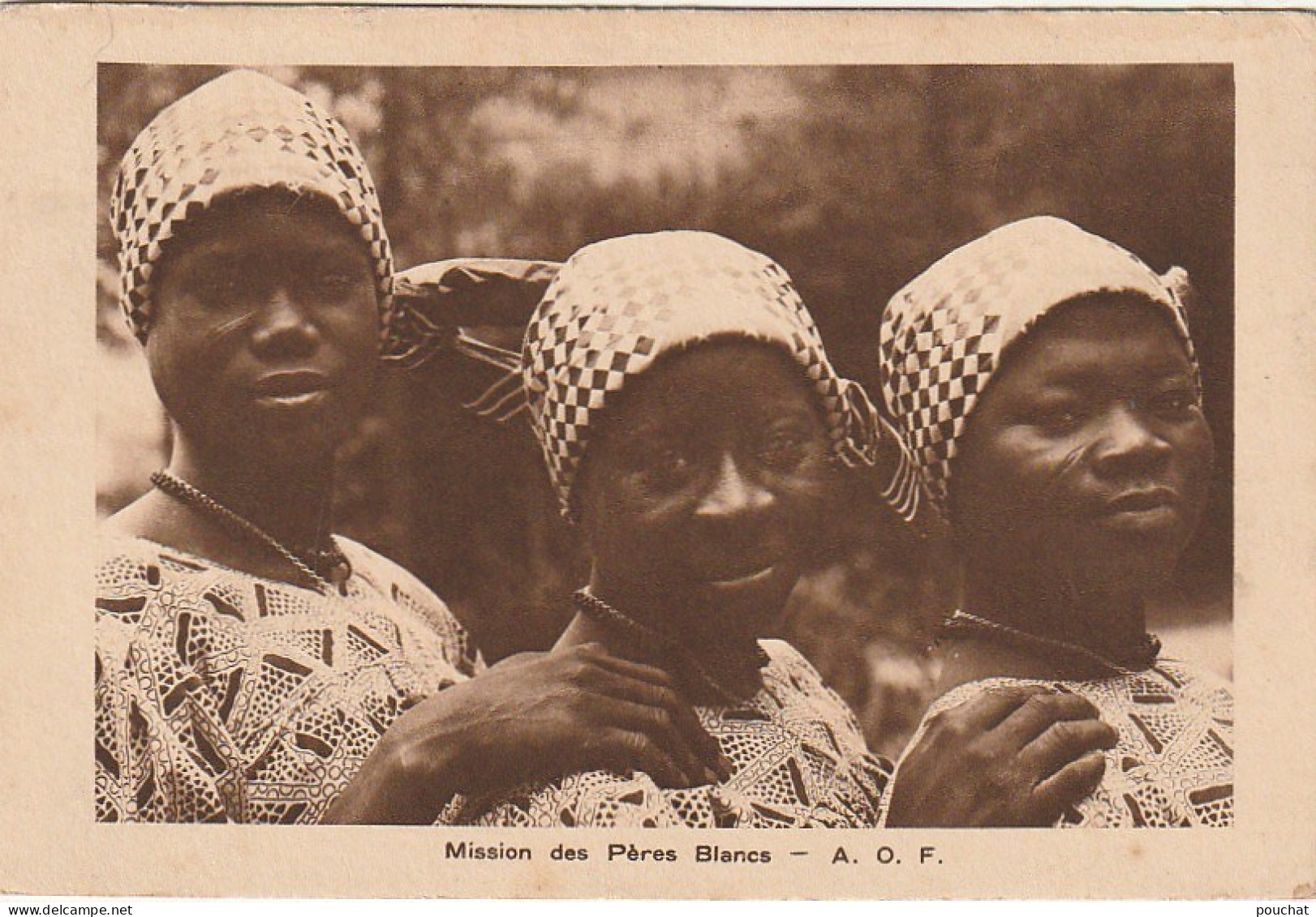 NE 17- MISSION DES PERES BLANCS - A.O.F - GROUPE DE FEMMES AFRICAINES - 2 SCANS - 2 SCANS - Missions