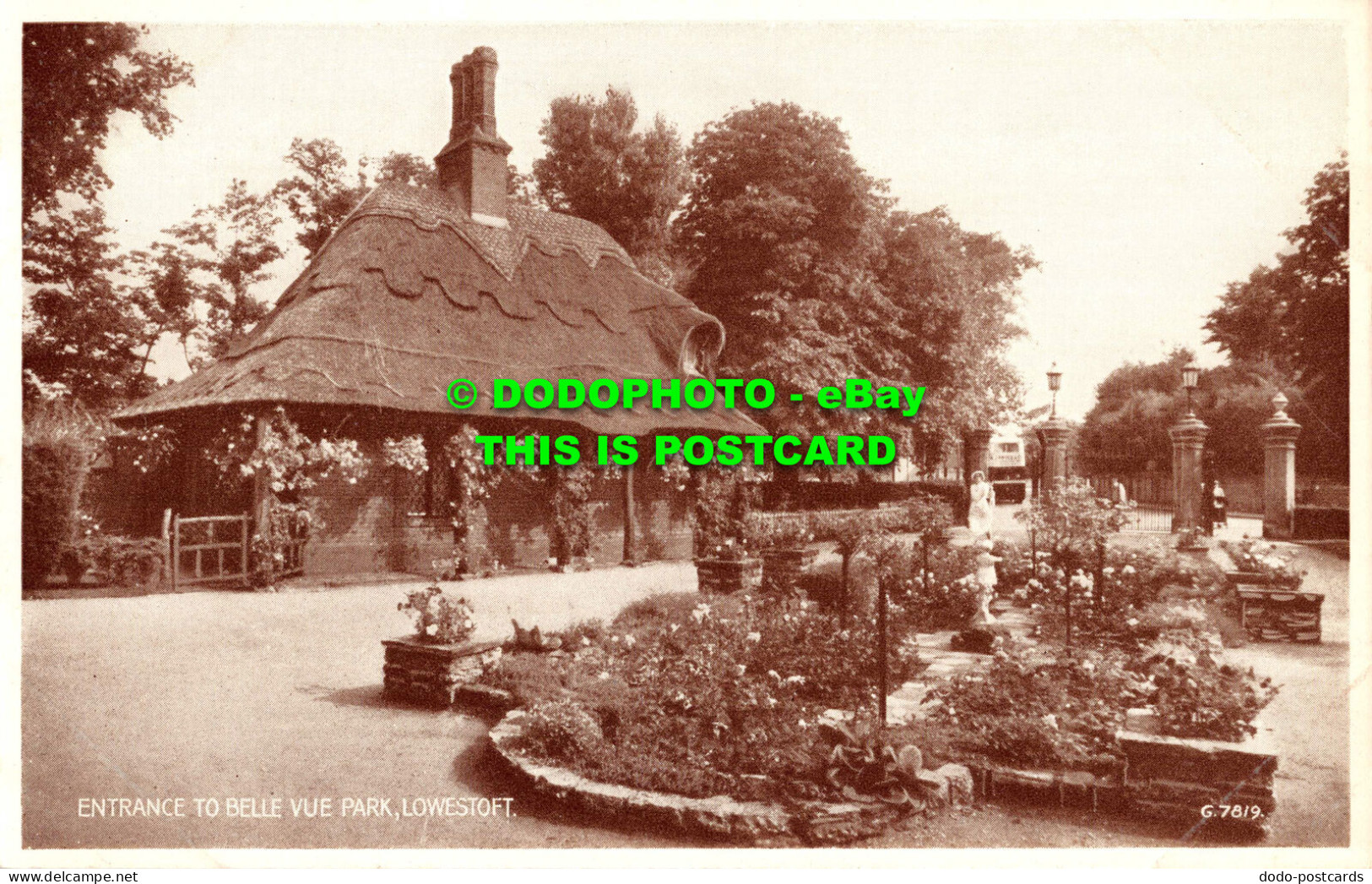 R549481 Lowestoft. Entrance To Belle Vue Park. Valentine. Phototype - World