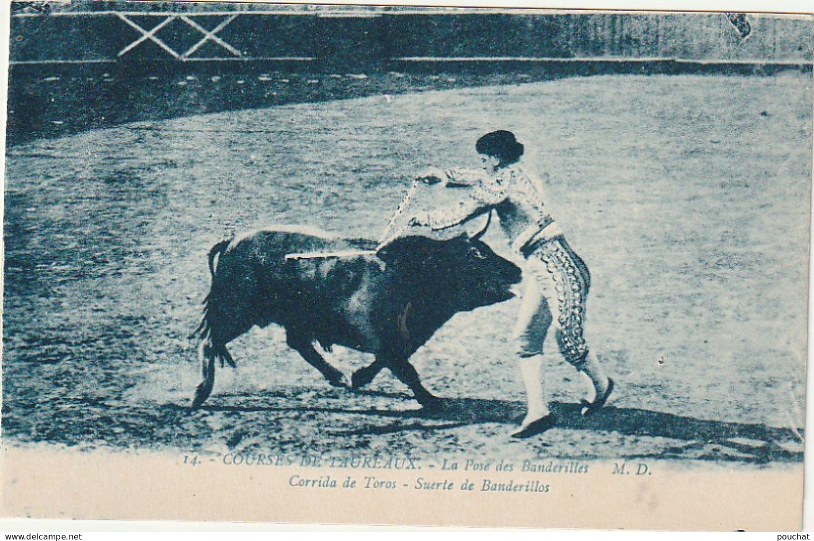 NE 22-  CORRIDA DE TOROS - SUERTE DE BANDERILLOS - LA POSE DES BANDERILLES - 2 SCANS - Corridas