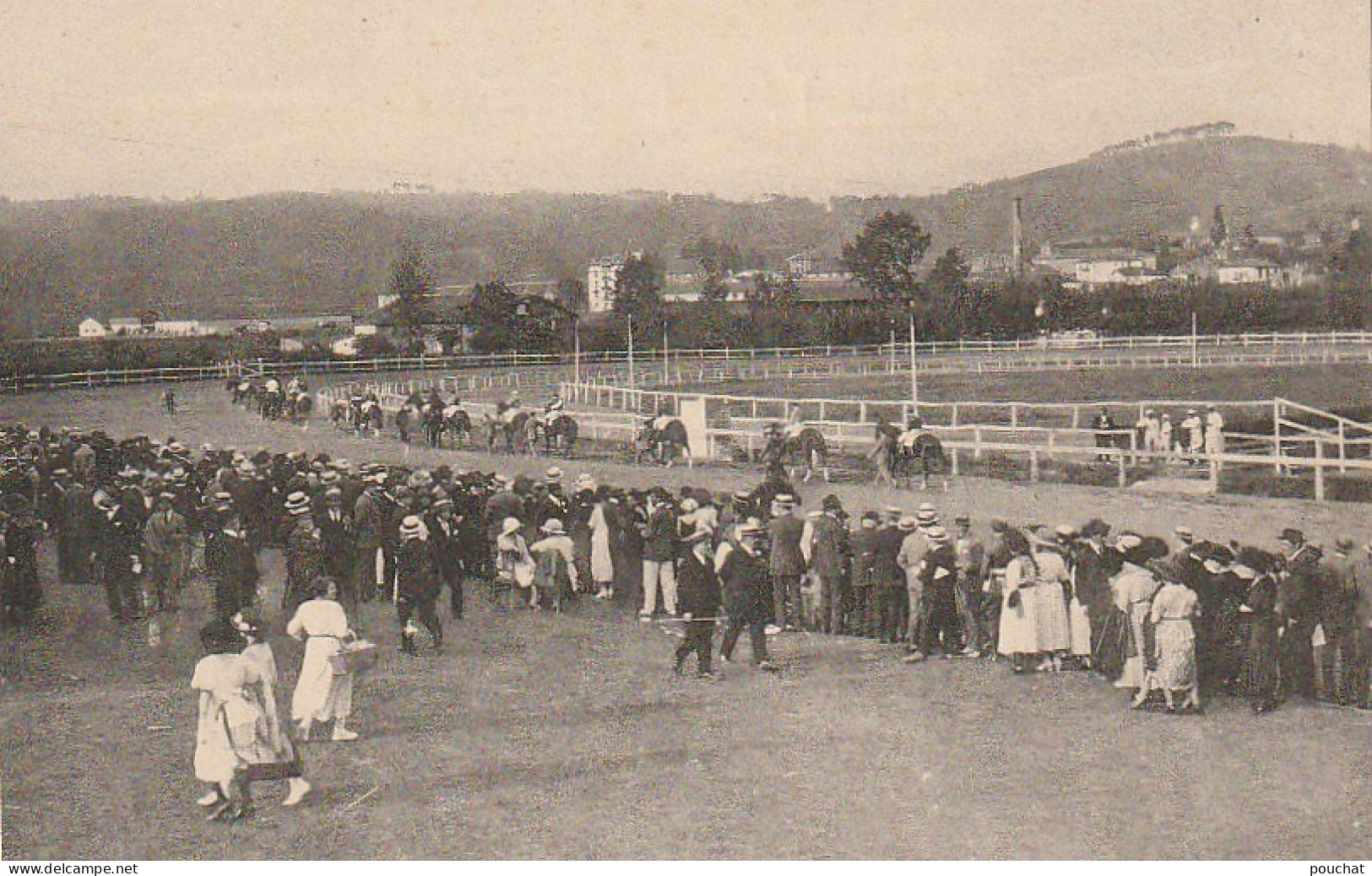 NE 25 - SAN SEBASTIAN - HIPODROMO - HIPPODROME - CHEVAUX , JOCKEYS  - 2 SCANS - Guipúzcoa (San Sebastián)