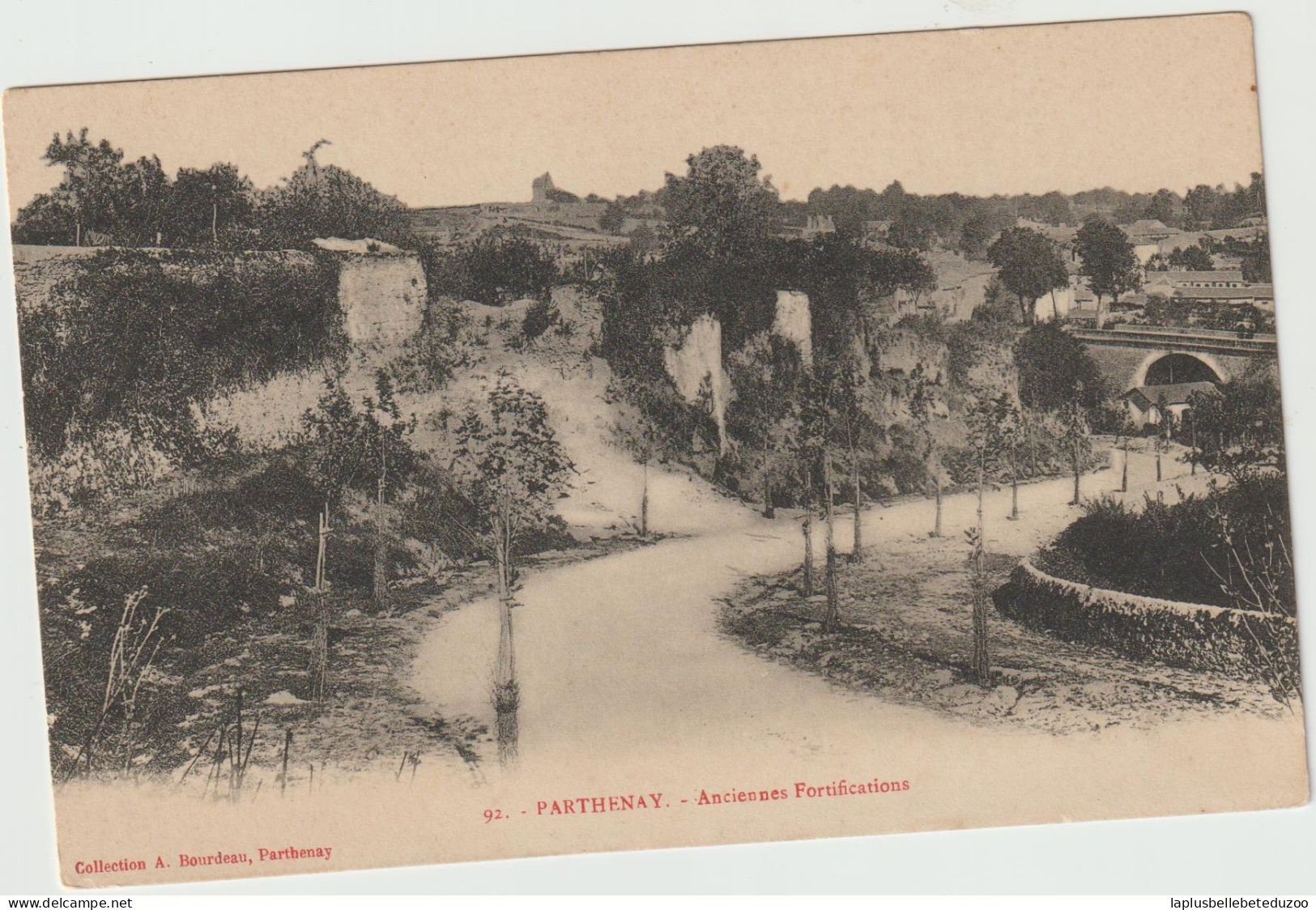 CPA - 79 - PARTHENAY - Anciennes Fortifications - Cliché Vers 1910 - Parthenay
