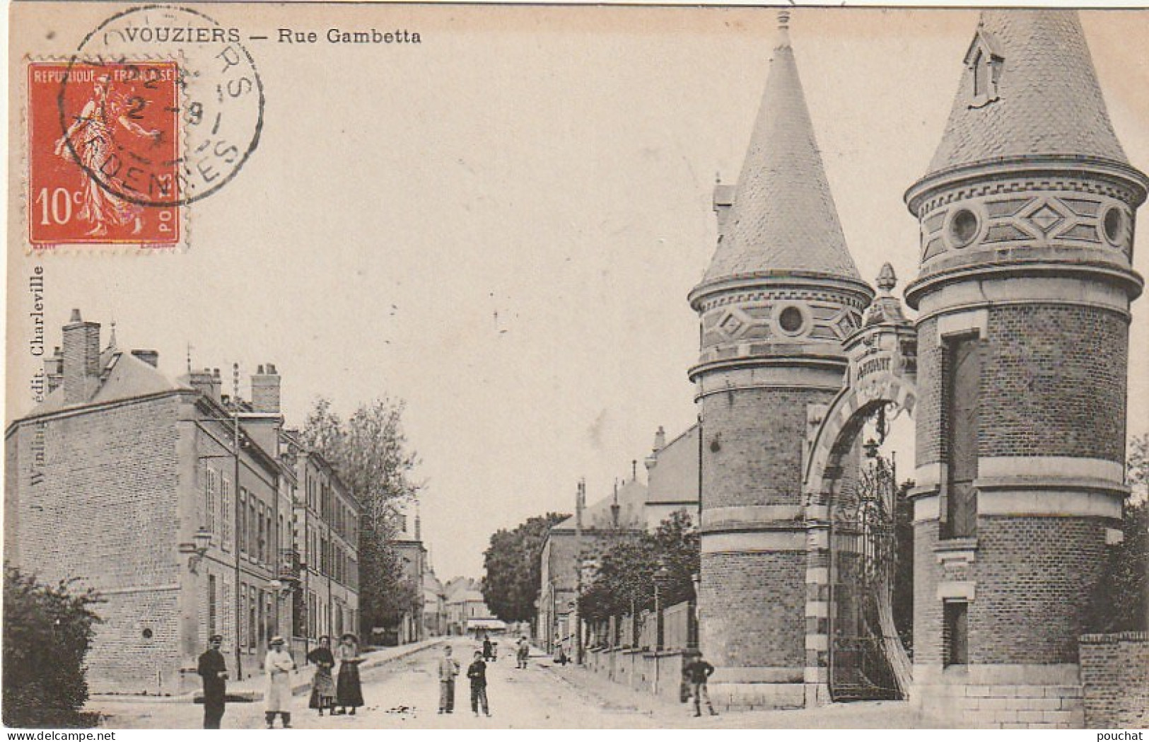 OP 13 -(08) VOUZIERS - RUE GAMBETTA - ANIMATION - 2 SCANS  - Vouziers