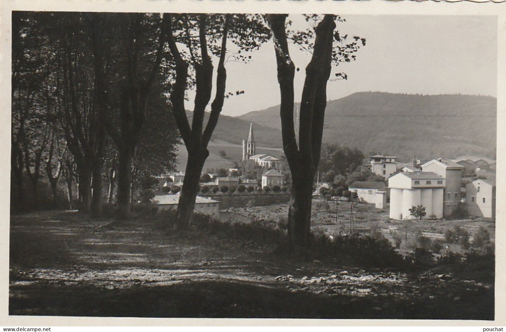 OP 19-(11) CHALABRE - L' ALLEE DU CHATEAU ET LES SILOS - 2 SCANS - Other & Unclassified